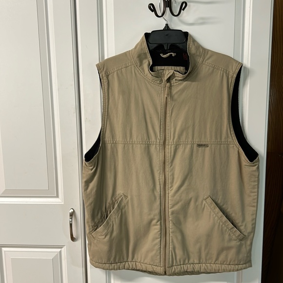 Wolverine vest, unisex, L/G, tan/black soft lined.2 front pockets Nice utility - Picture 1 of 6